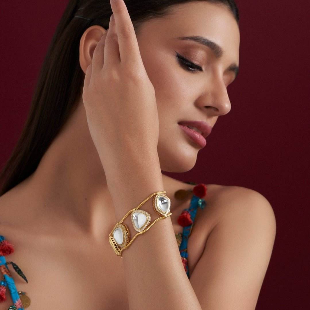 Gold-Plated Bracelet with Trillion-Cut Stones - Auraa Trends