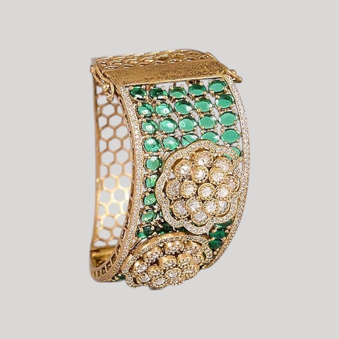 Gold - Plated Green Kundan Kada Bangle with Floral Design for Women - Auraa Trends - Bracelet - - Auraa Trends - "Gold - plated green kundan floral kada bangle bracelet for women โ ethnic Indian jewelry with antique finish, worn with saree"