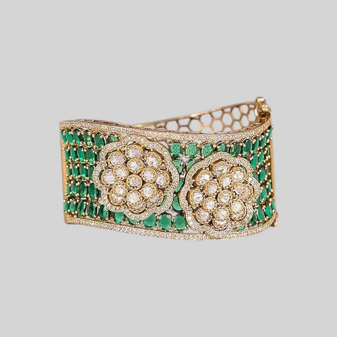 Gold - Plated Green Kundan Kada Bangle with Floral Design for Women - Auraa Trends - Bracelet - - Auraa Trends - "Gold - plated green kundan floral kada bangle bracelet for women โ ethnic Indian jewelry with antique finish, worn with saree"