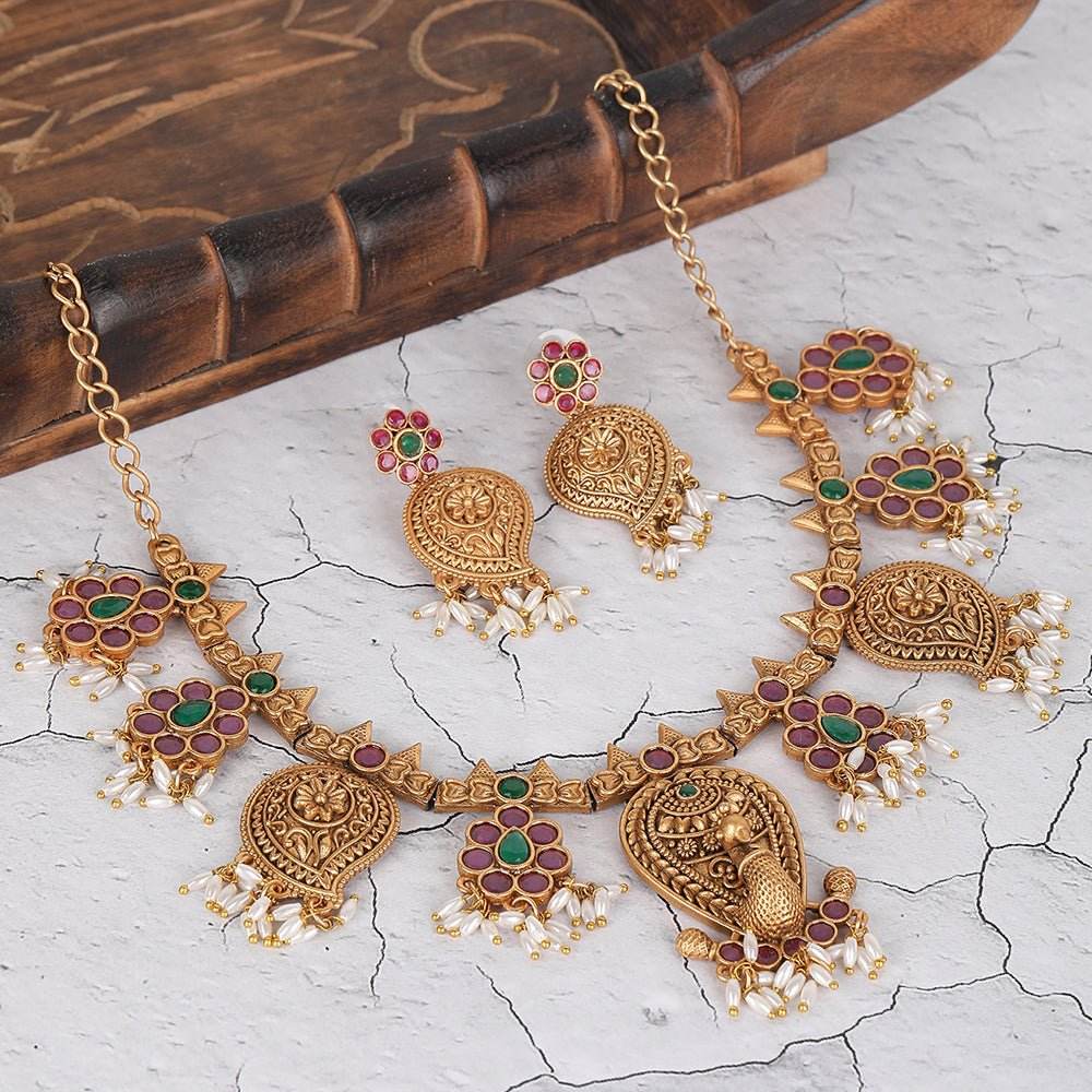 Gold-Plated Handcrafted Choker Necklace Set - Auraa Trends