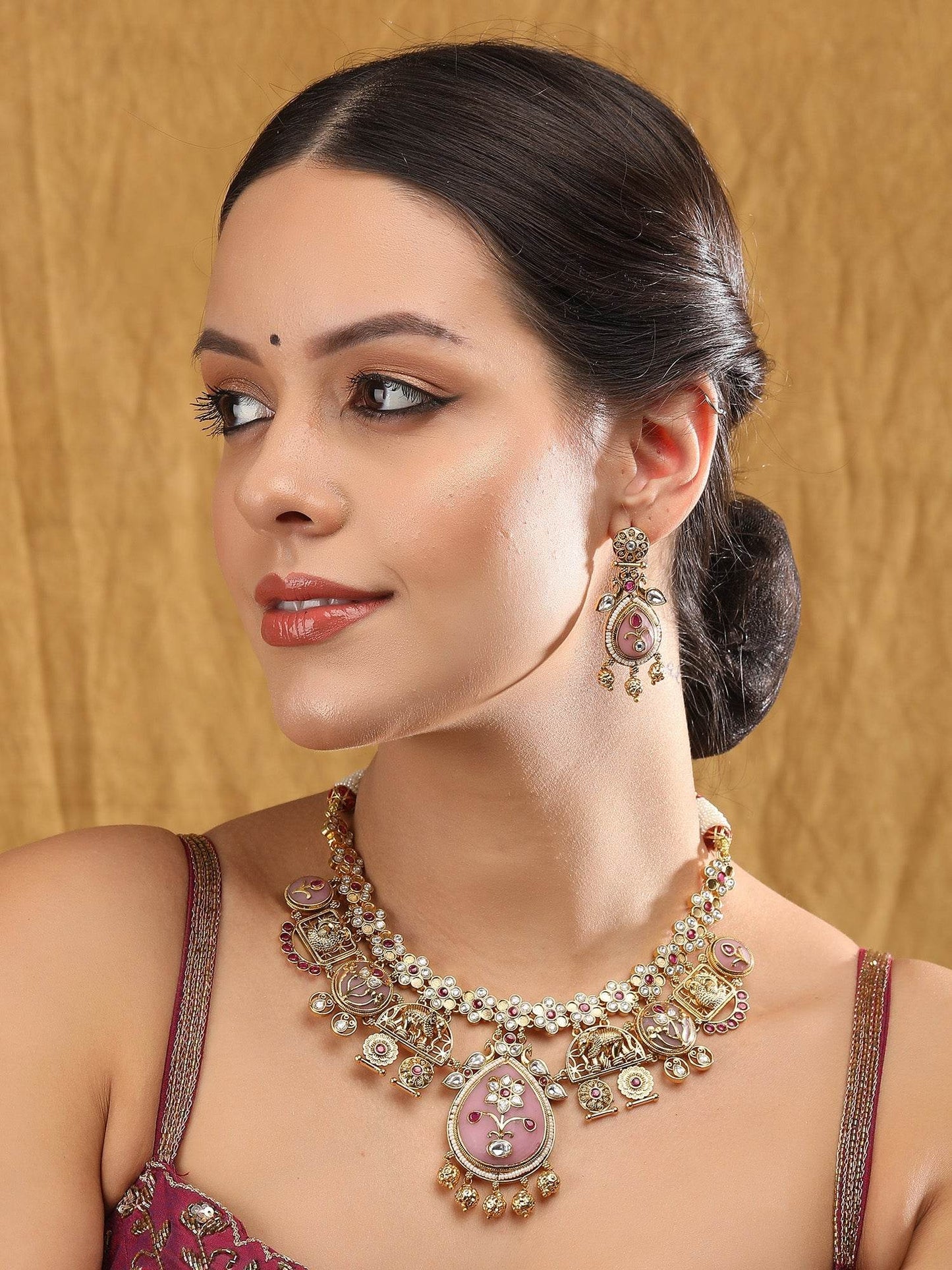 Gold-Toned & White Gold Plated Kundan-Polki Handcrafted Beaded Necklace Set - Auraa Trends