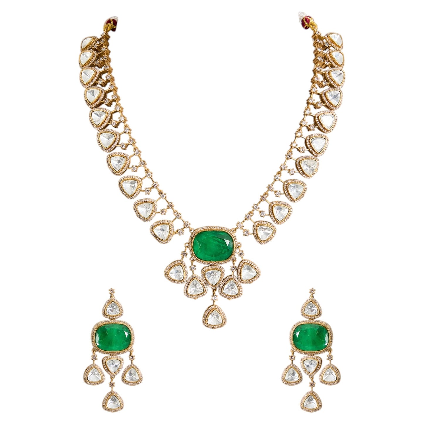 Green Kundan Polki Necklace Set with Earrings | Bridal & Festive Wear Jewelry - Auraa Trends - Necklace - - Auraa Trends - “Green emerald kundan necklace set with white polki stones and earrings” “Indian bridal jewelry set with green center stone and gold finish” “Traditional kundan necklace with matching earrings for festive wear”
