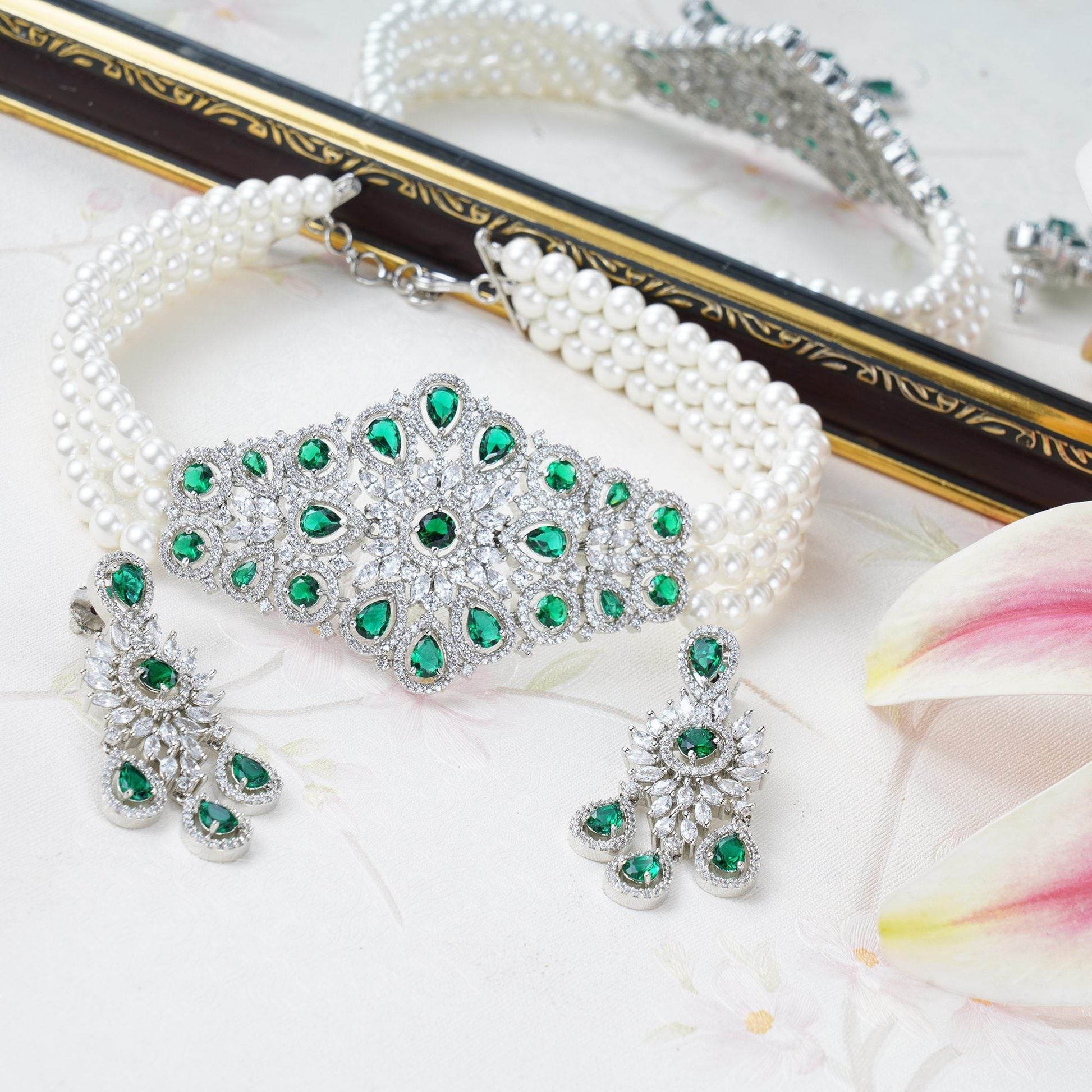 Intricate Diamonte Necklace Set - Auraa Trends