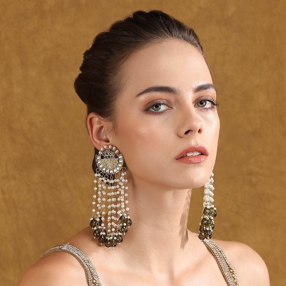 Kundan and Pearl Chandelier Earrings - Auraa Trends
