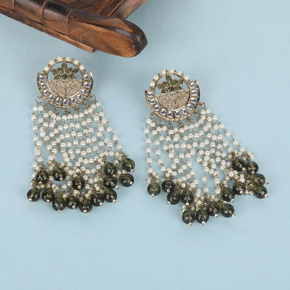 Kundan and Pearl Chandelier Earrings - Auraa Trends