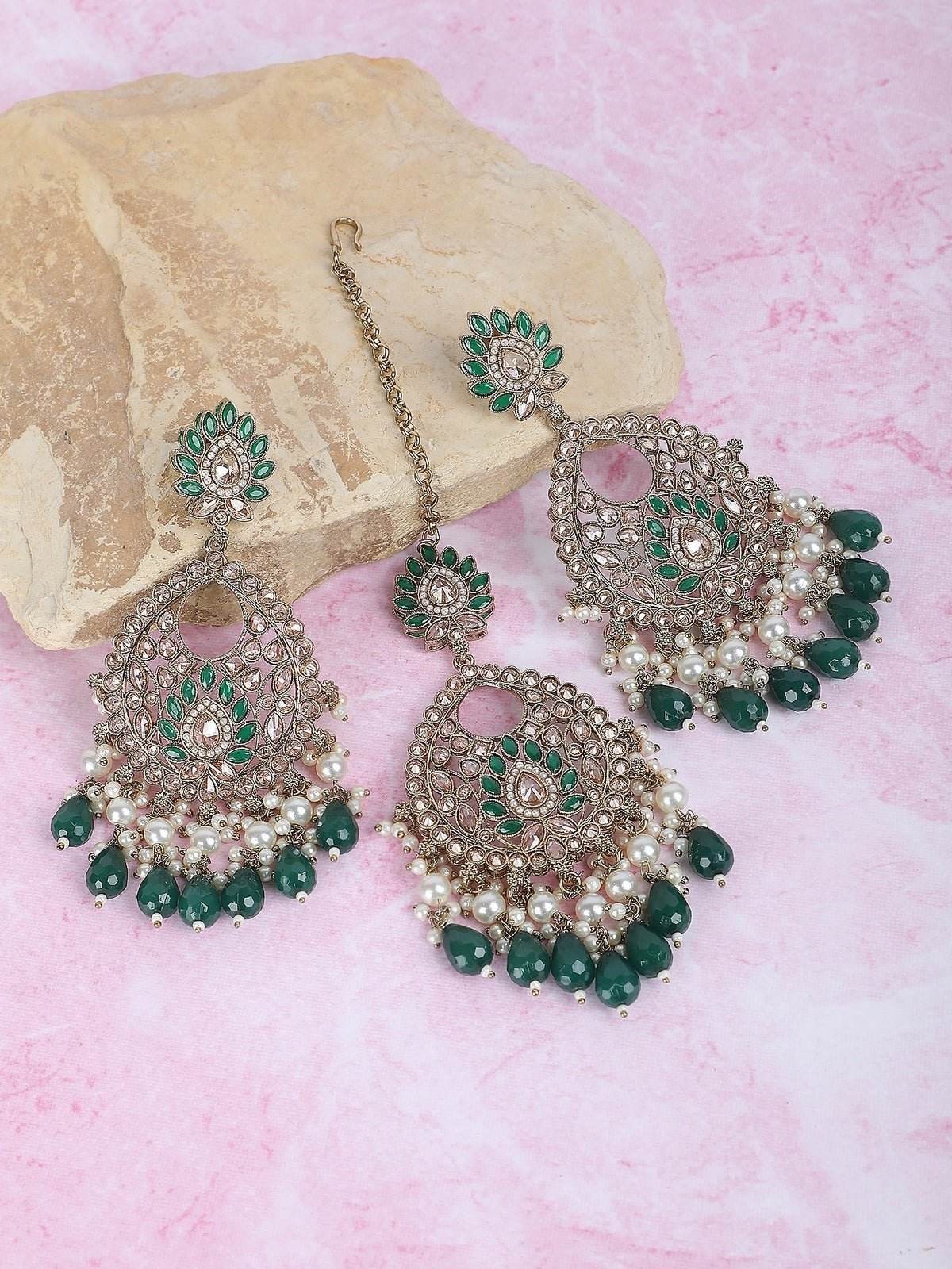 Kundan Earrings with Maangtikka Set – Elegant Traditional Jewelry - Auraa Trends