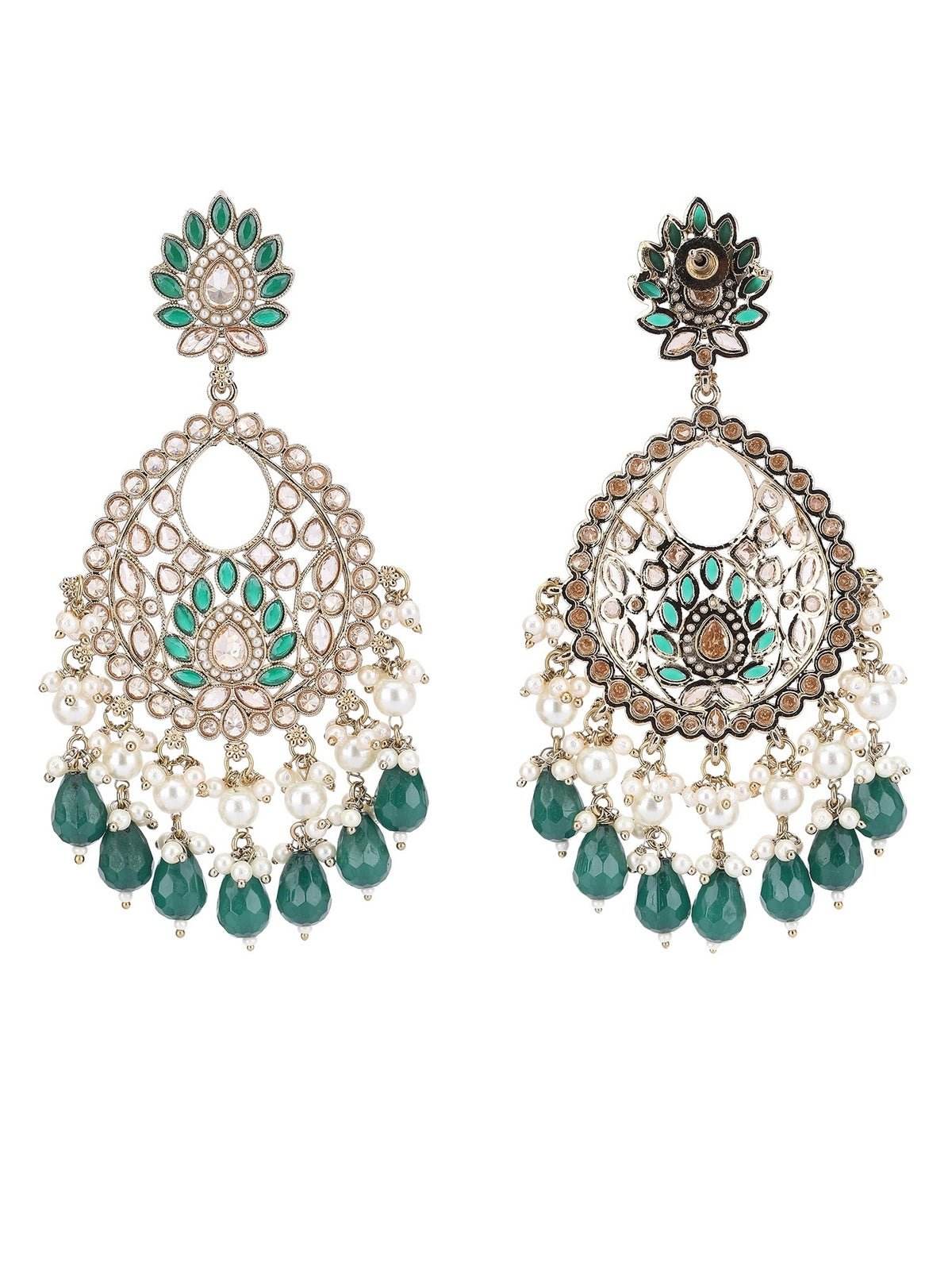 Kundan Earrings with Maangtikka Set – Elegant Traditional Jewelry - Auraa Trends