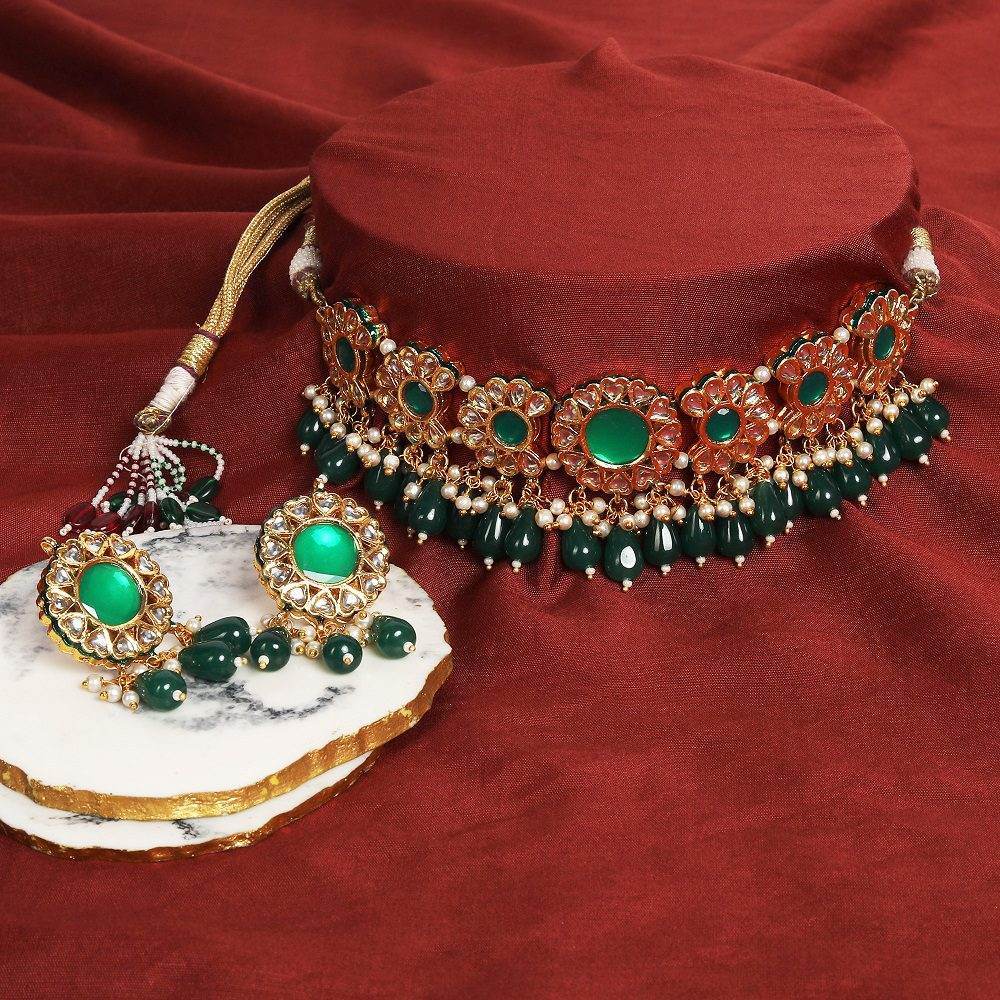 kundan necklace set for women Shining Gold Plated Kundan Choker Necklace Set - Auraa Trends
