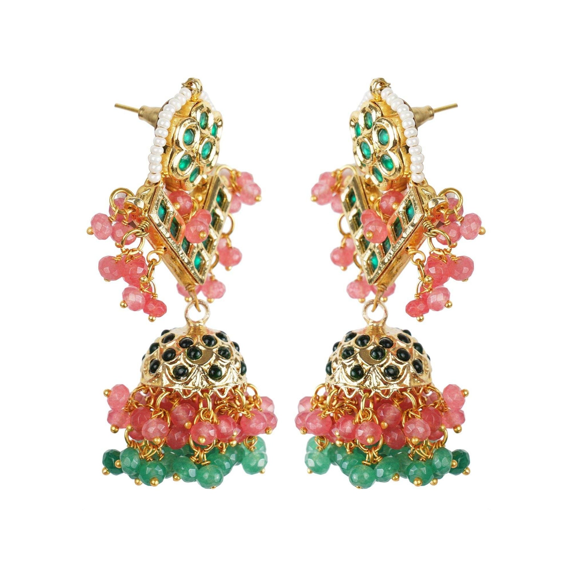 Kundan necklace set is a must-have for women looking to add a touch of elegance and luxury to their ensemble - Auraa Trends