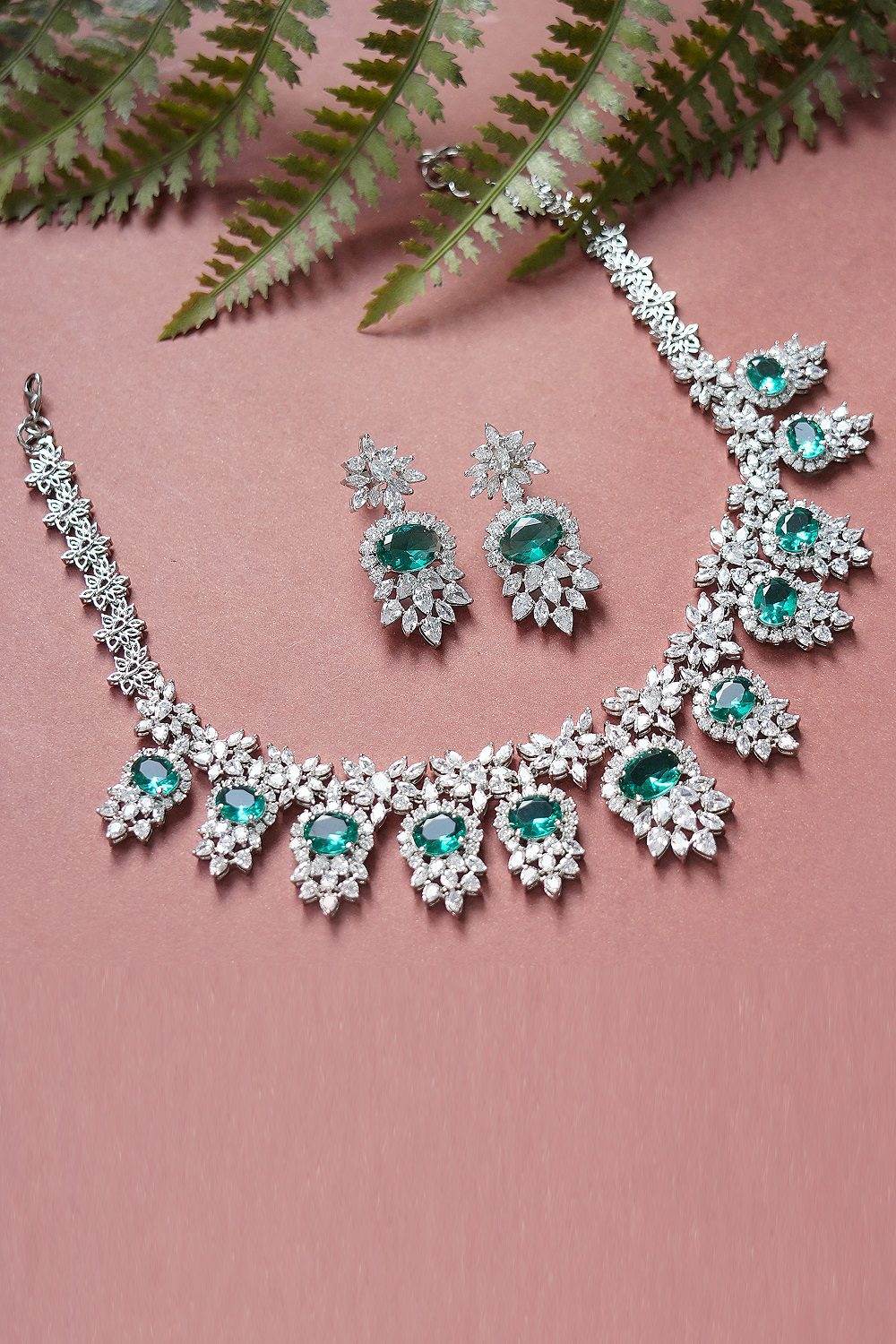Light Green Necklace And Earrings Set - Auraa Trends
