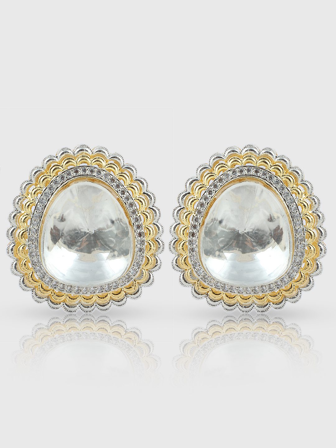 Lustrous Gold Plated Kundan Stud Earring - Auraa Trends - Studs - # - Auraa Trends - Lustrous Gold Plated Kundan Stud Earring