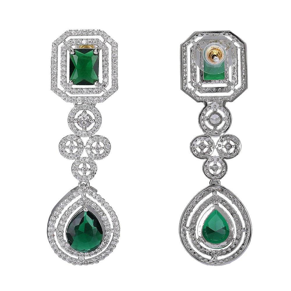 Luxurious Emerald and Diamond-Studded Silver Necklace Set - Auraa Trends