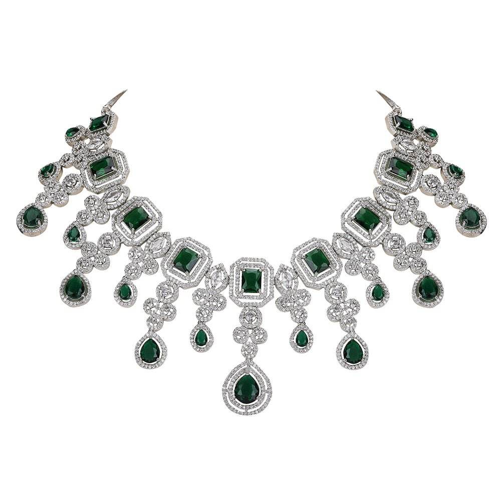 Luxurious Emerald and Diamond-Studded Silver Necklace Set - Auraa Trends