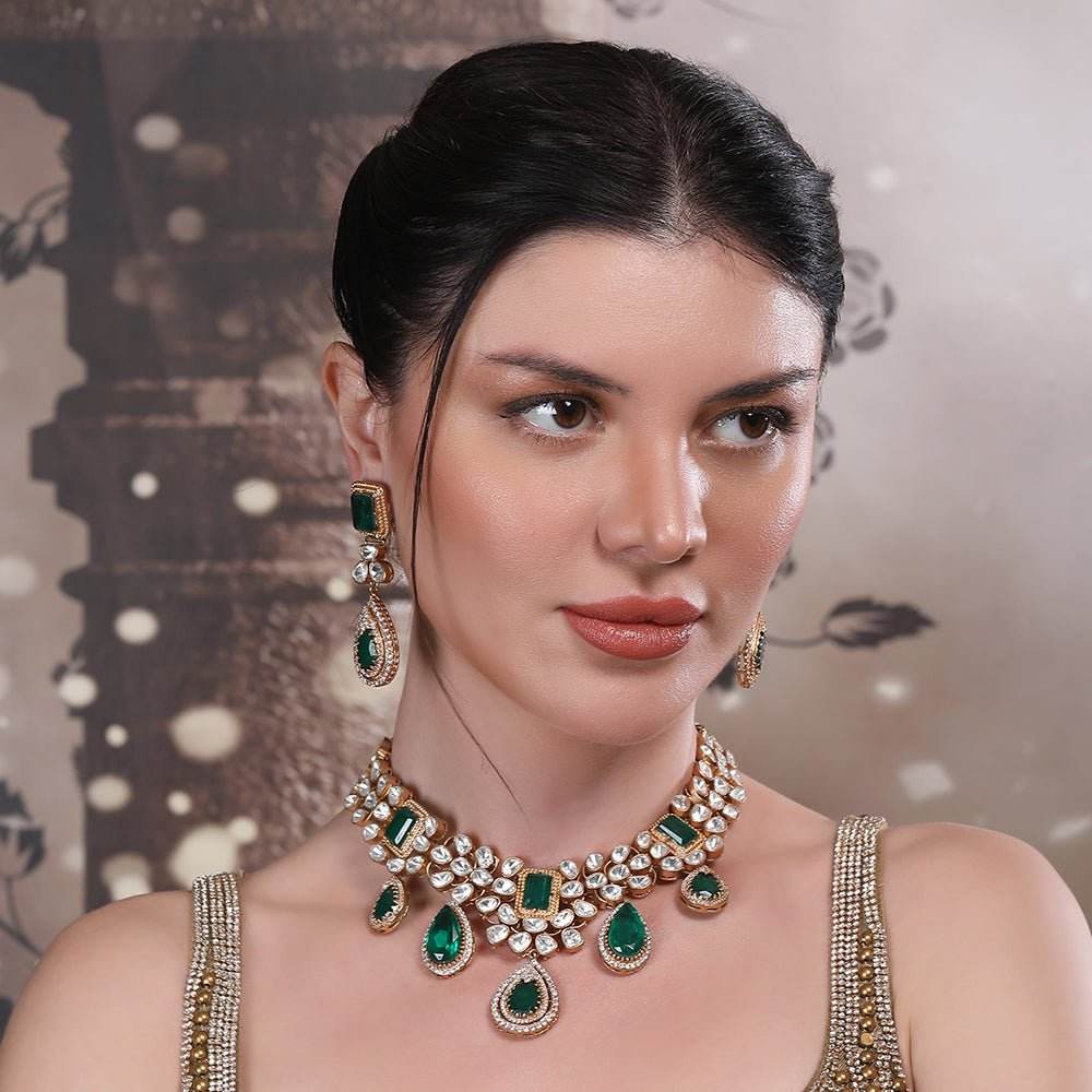 Luxurious Emerald Green and Crystal Kundan Choker Necklace Set - Auraa Trends