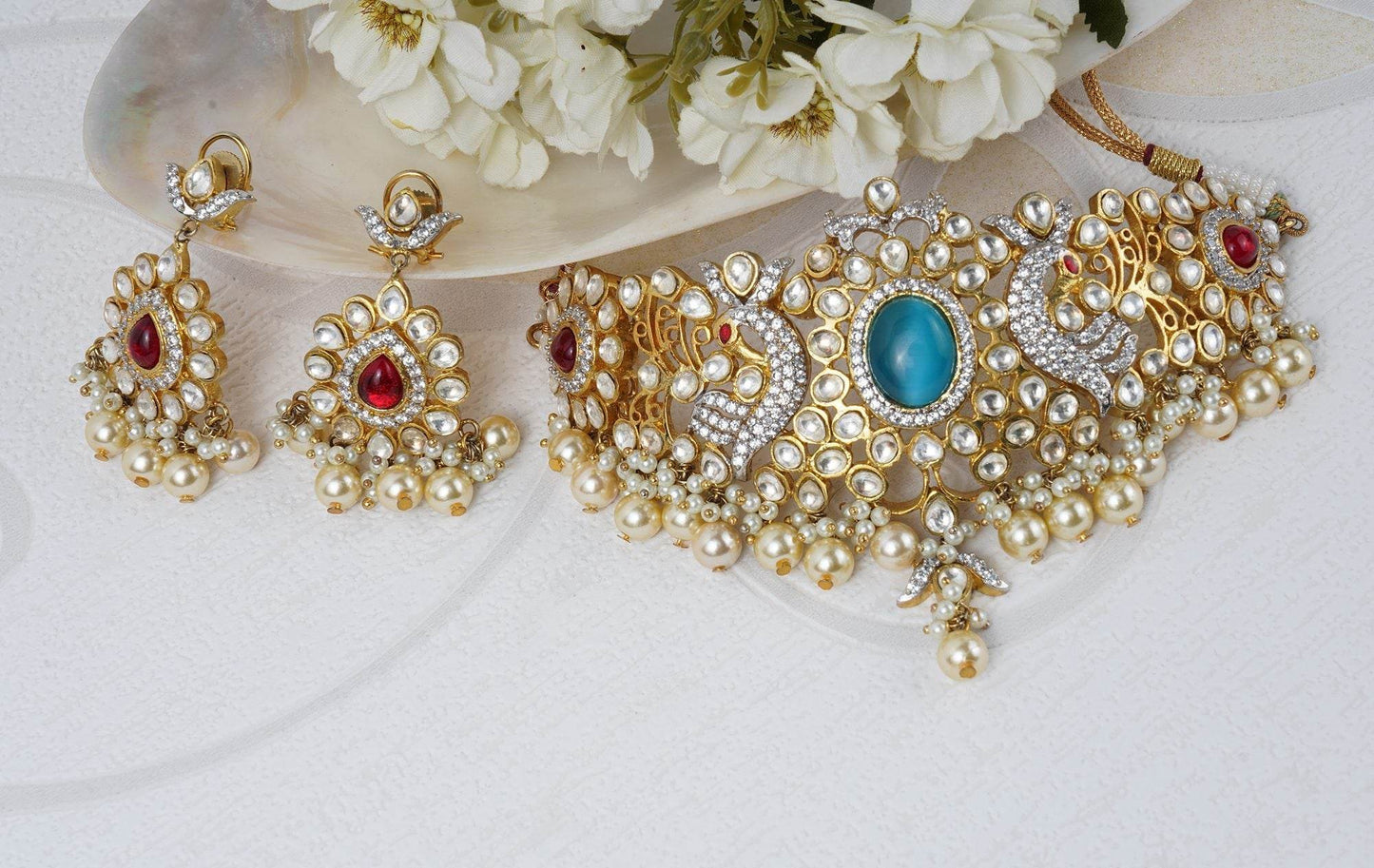 Luxurious Kundan and Diamonte Necklace Set - Auraa Trends