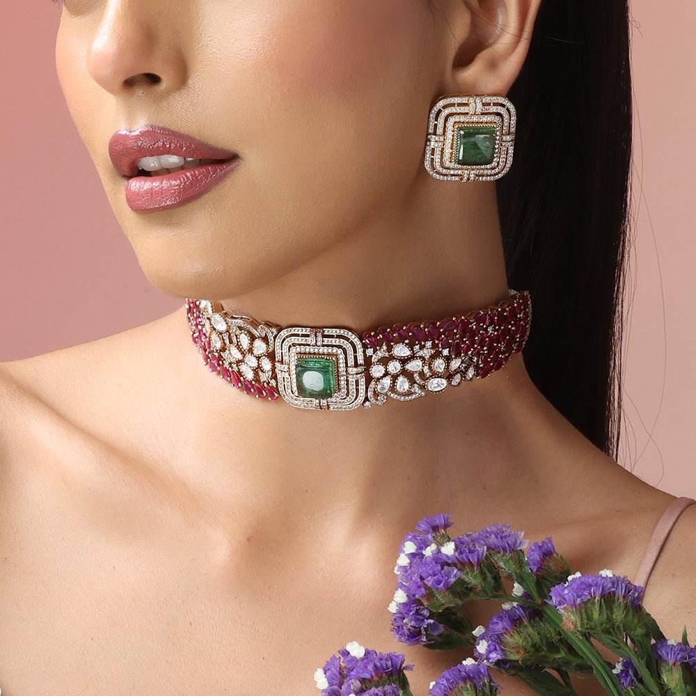 Luxury Emerald and Pearl Choker Set with Complementary Statement Earrings – Designer Women's Jewelry Set - Auraa Trends