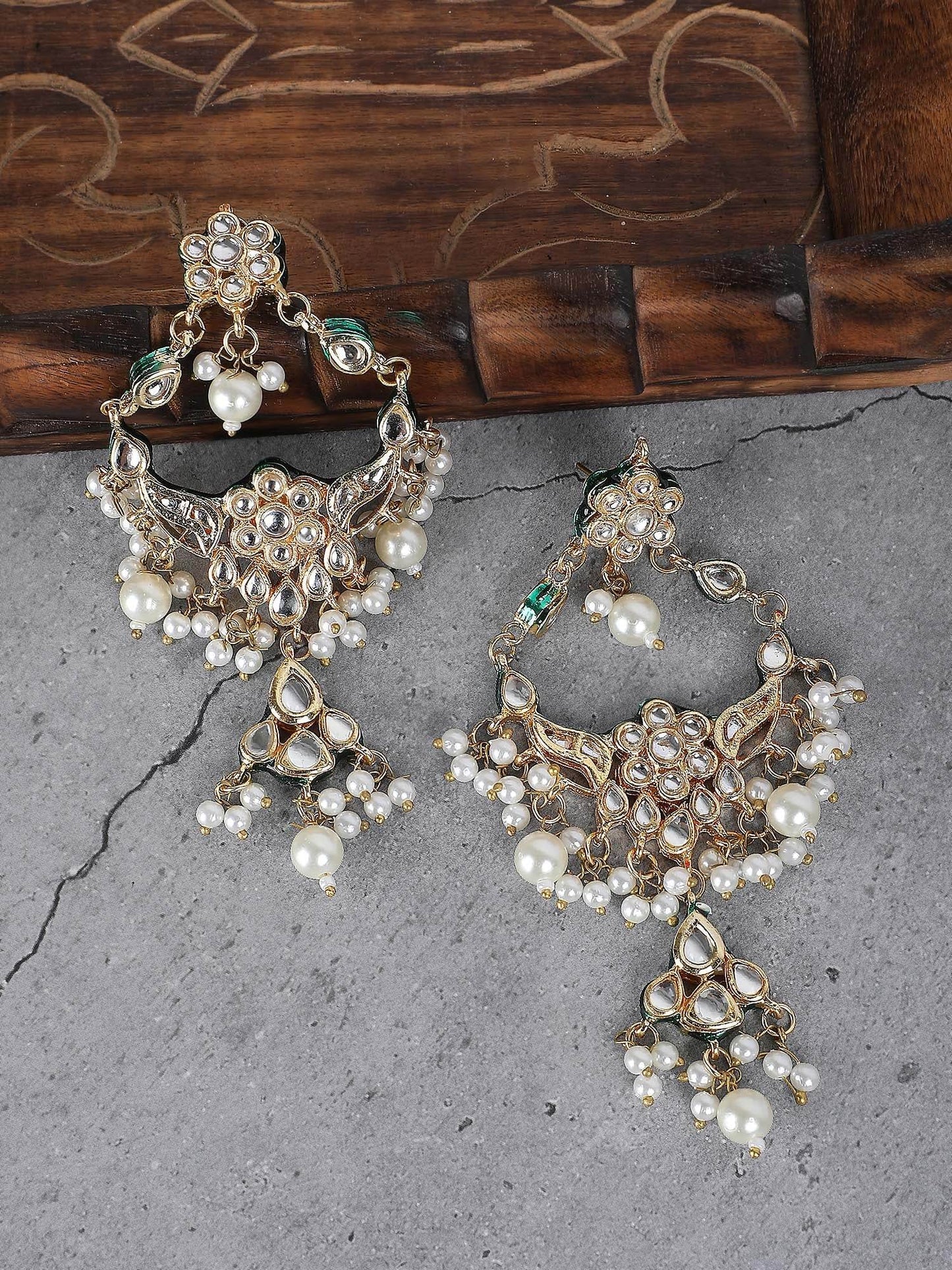 Luxury Gold-Plated Chandelier Earrings with Kundan Detailing - Auraa Trends