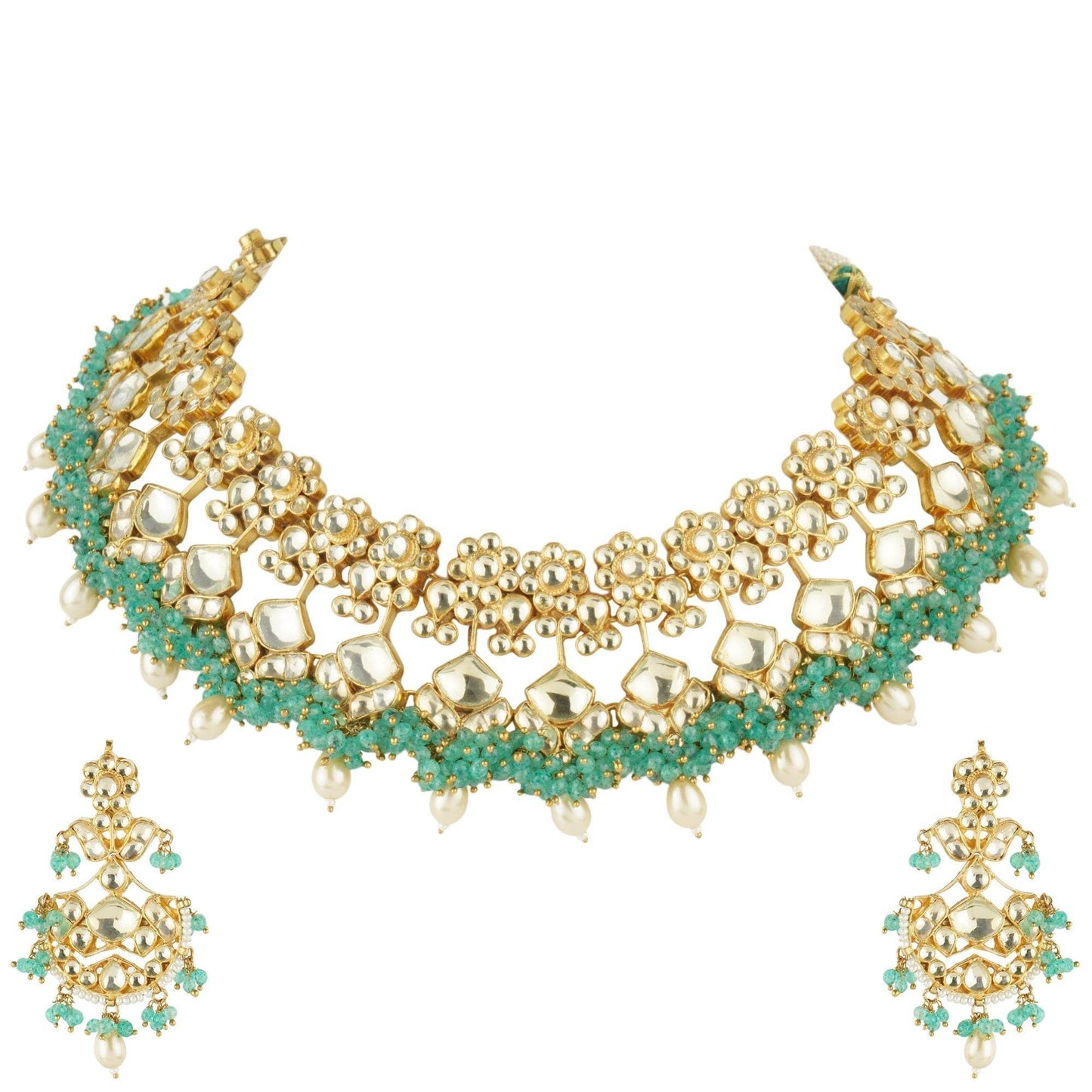 Noble Kundan Necklace Set with Green Embelishments - Auraa Trends