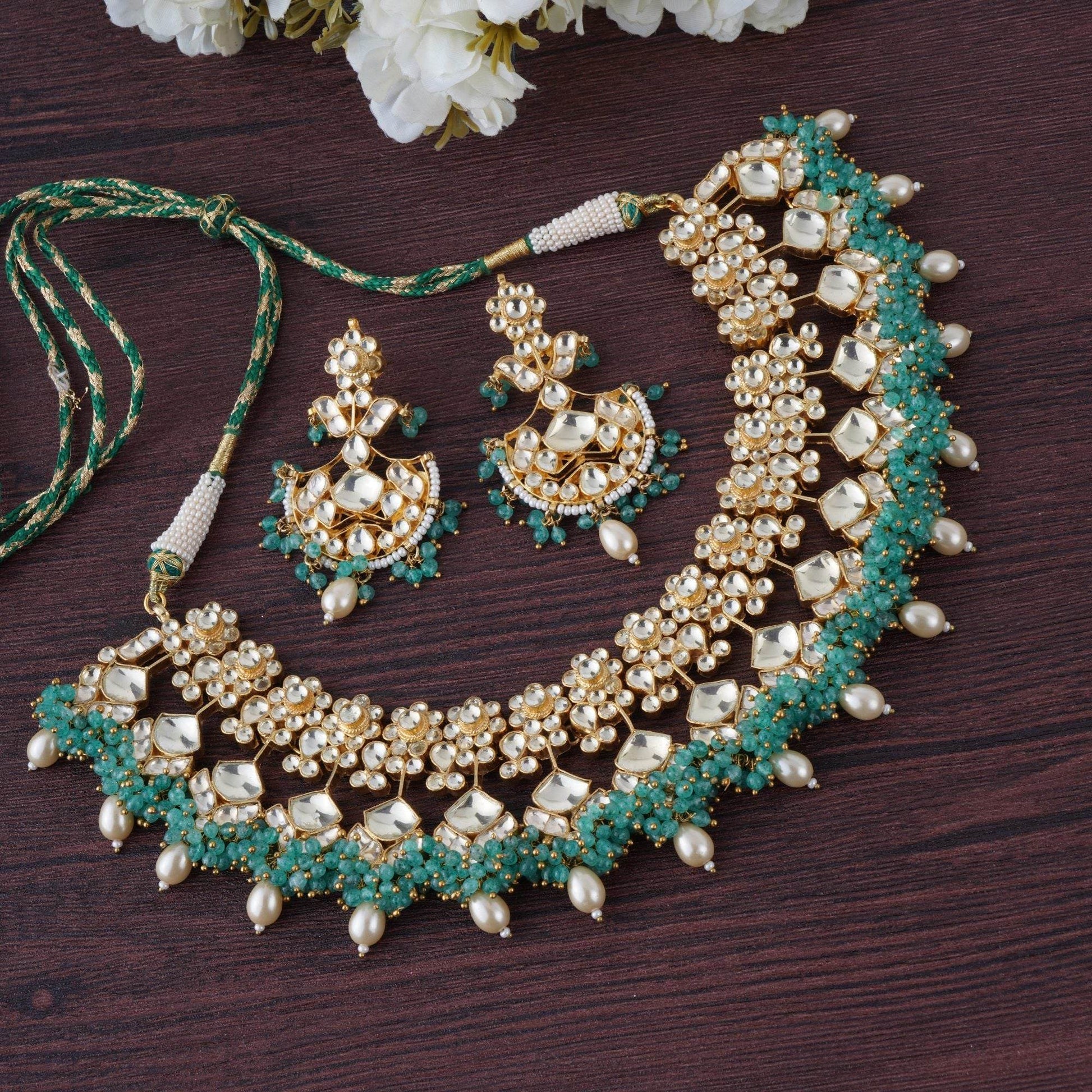 Noble Kundan Necklace Set with Green Embelishments - Auraa Trends