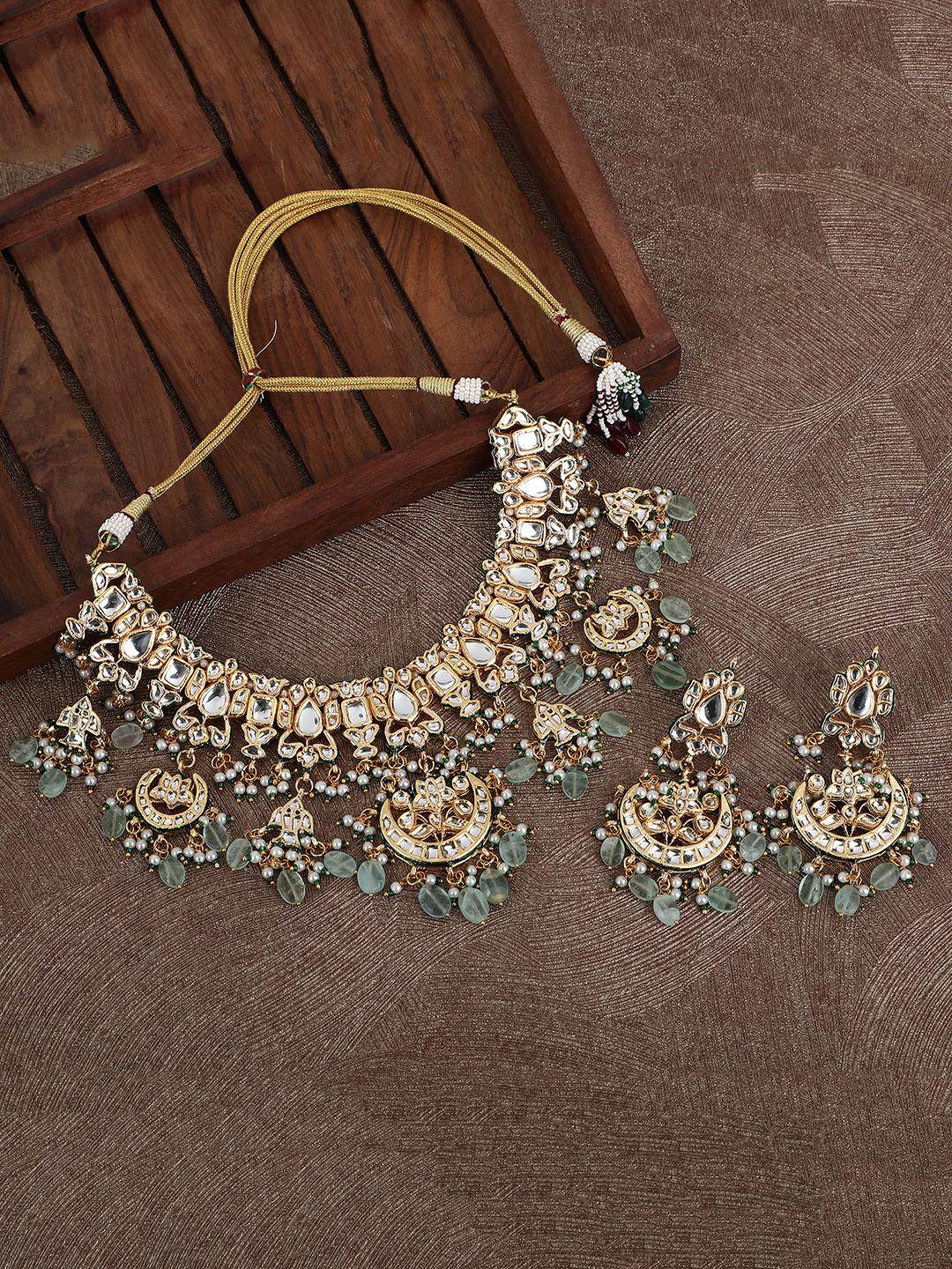 Ornate Gold Kundan Necklace Set - Auraa Trends