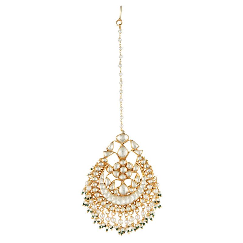 Pristine Gold - Plated Kundan & Pearl Maangtikka - Auraa Trends - Maangtika Elevate Your Style for Kundan Maangtika, Shop Now