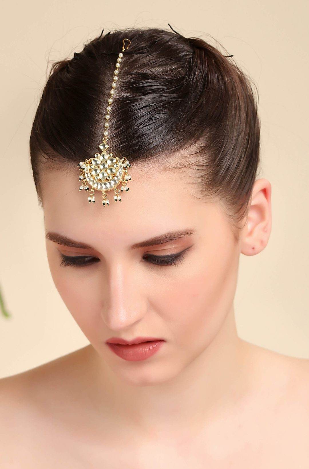 Queenly Gold Plated Kundan Maangtikka - Auraa Trends