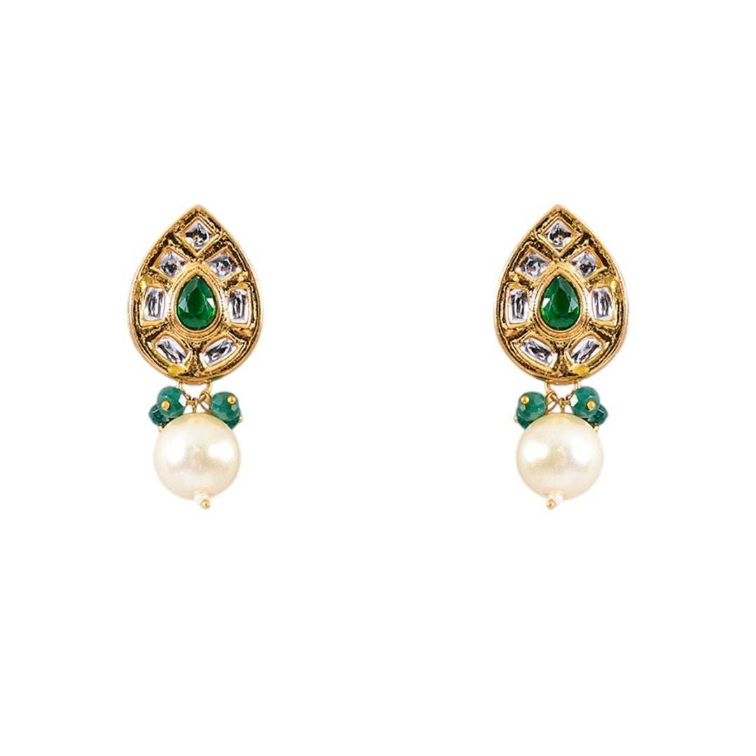 Regal Emerald Green Beaded Choker Necklace Set with Pearl Drops and Kundan Centerpiece - Auraa Trends