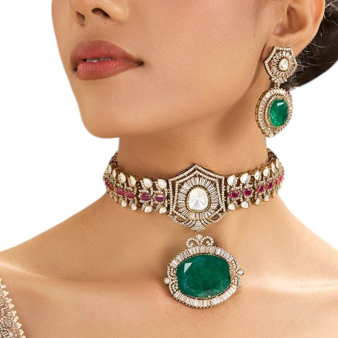 Regal Emerald Pendant Choker Set with Earrings - Auraa Trends