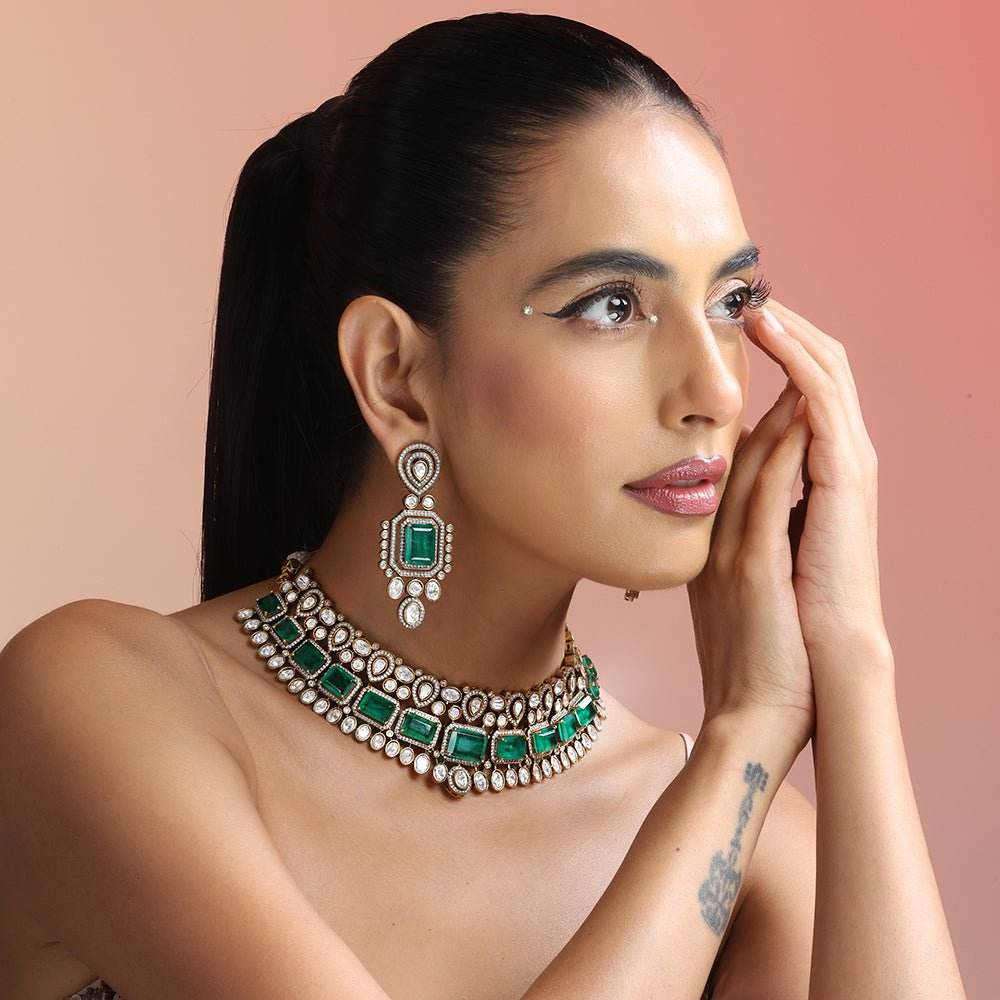 Royal Green Emerald Kundan Choker Set with Long Earrings – Traditional Indian Bridal Jewelry - Auraa Trends