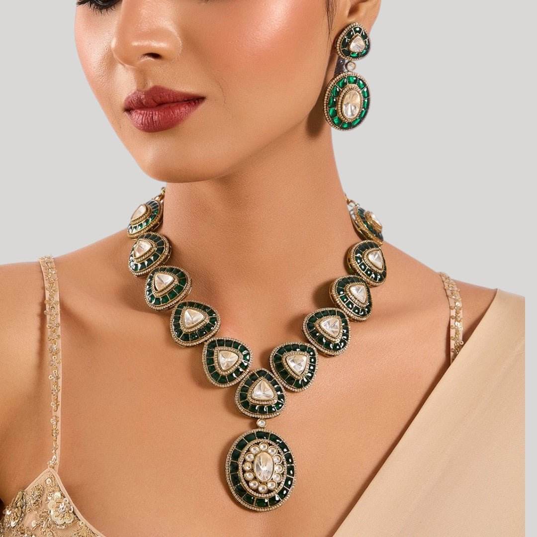 Royal Green Enamel Kundan Necklace Set with Round Pendant Earrings - Auraa Trends