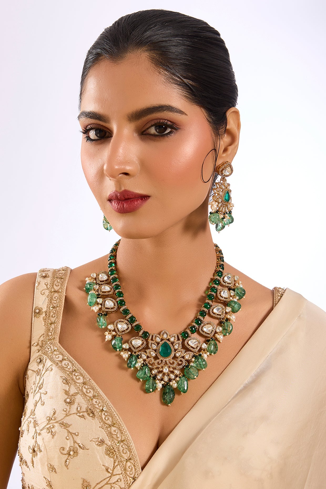 Royal Green Kundan Emerald Drop Bridal Necklace Set - Auraa Trends - Necklace - Traditional choker set Antique gold jewelry