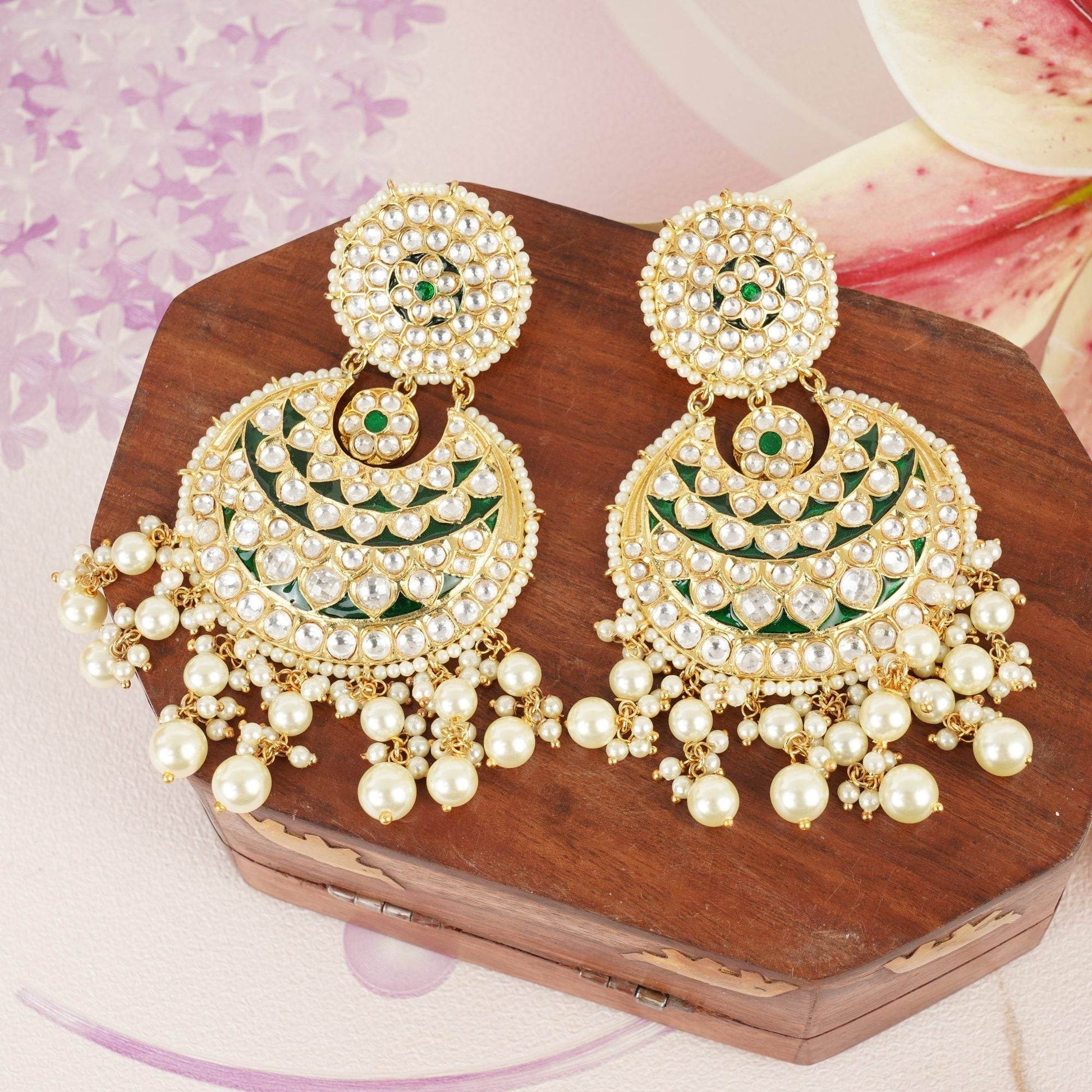 Royal Kundan Chaandbali - Auraa Trends