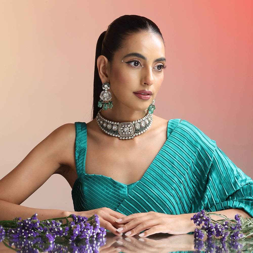 Royal Kundan Choker Necklace with Green Beads Statement Ear Dings – Luxury Antique Traditional Indian Jewellery - Auraa Trends