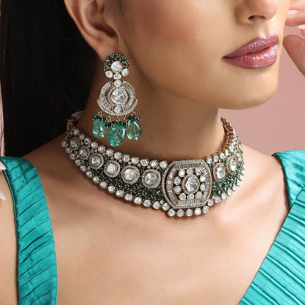 Royal Kundan Choker Necklace with Green Beads Statement Ear Dings – Luxury Antique Traditional Indian Jewellery - Auraa Trends