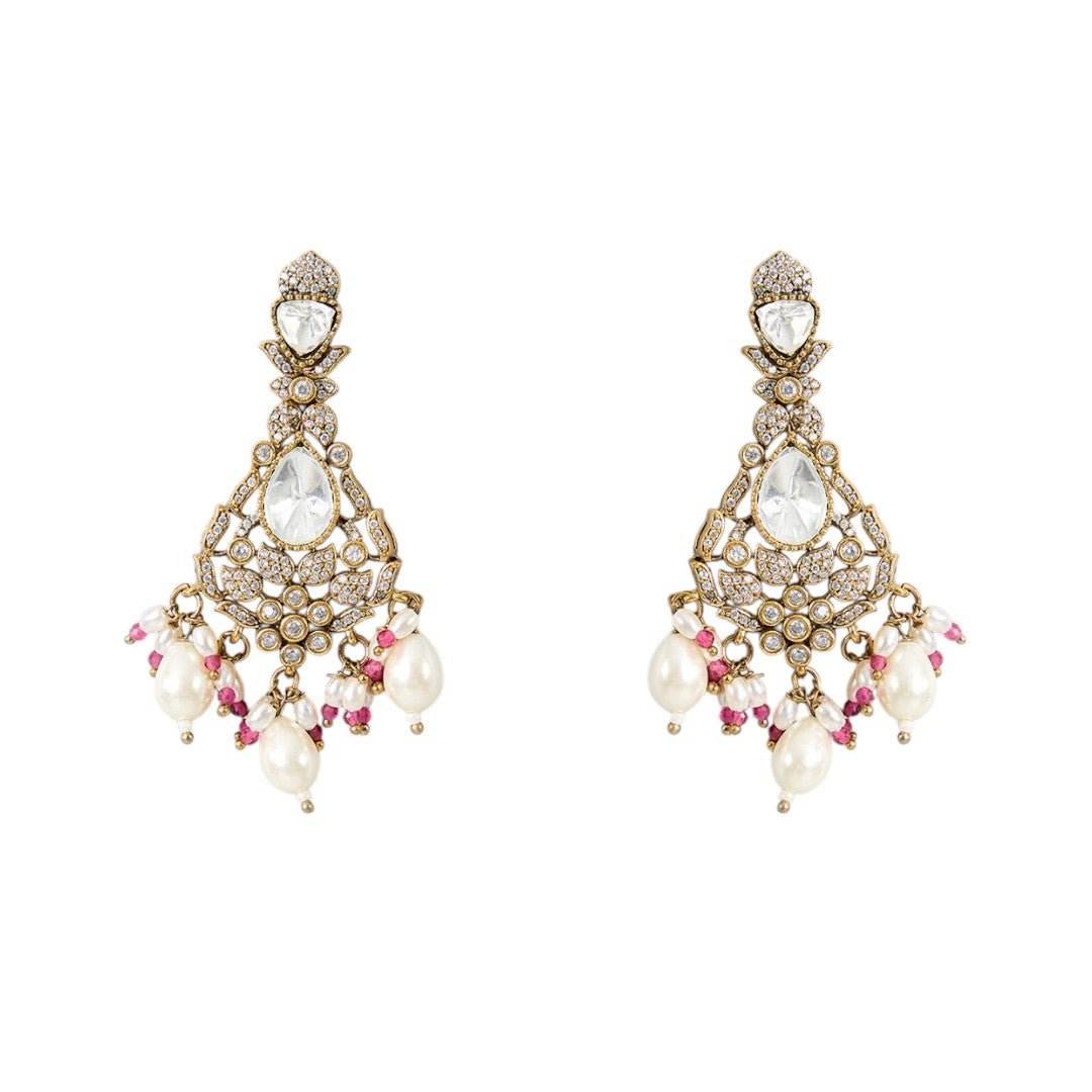 Royal Kundan Pearl Choker Necklace Set with Complementary Earrings – Antique Gold Finish - Auraa Trends