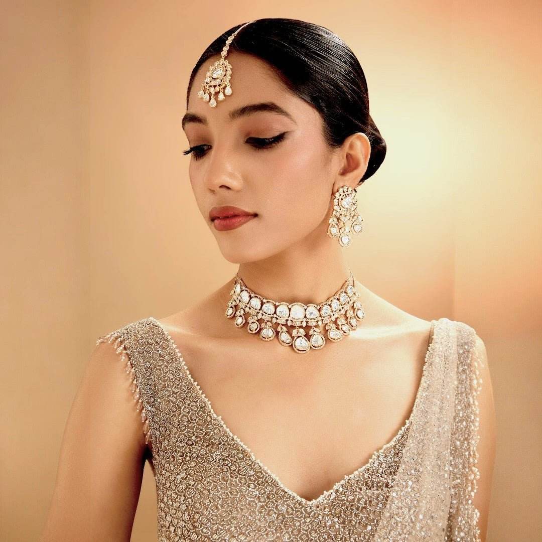 Royal Kundan Wedding Jewellery Set – Choker, Earrings & Maang Tikka - Auraa Trends