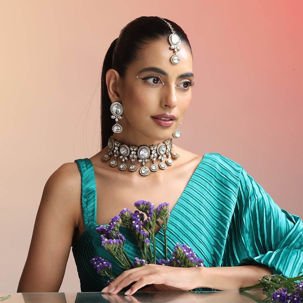 Royal Polki Kundan Bridal Choker Set with Maangtikka – Antique Gold and Mirror Finish - Auraa Trends