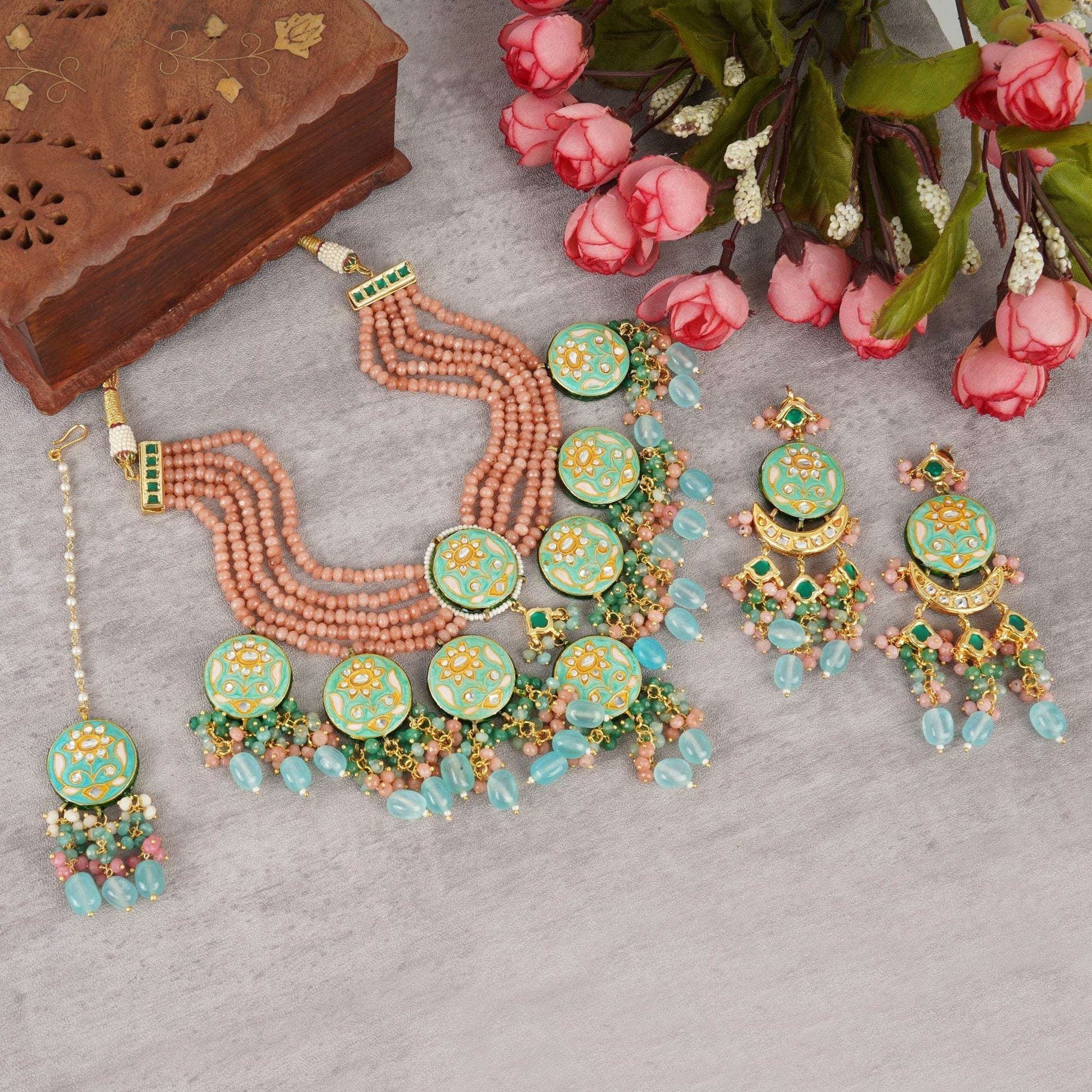 Shimmering Kundan Necklace Set - Auraa Trends