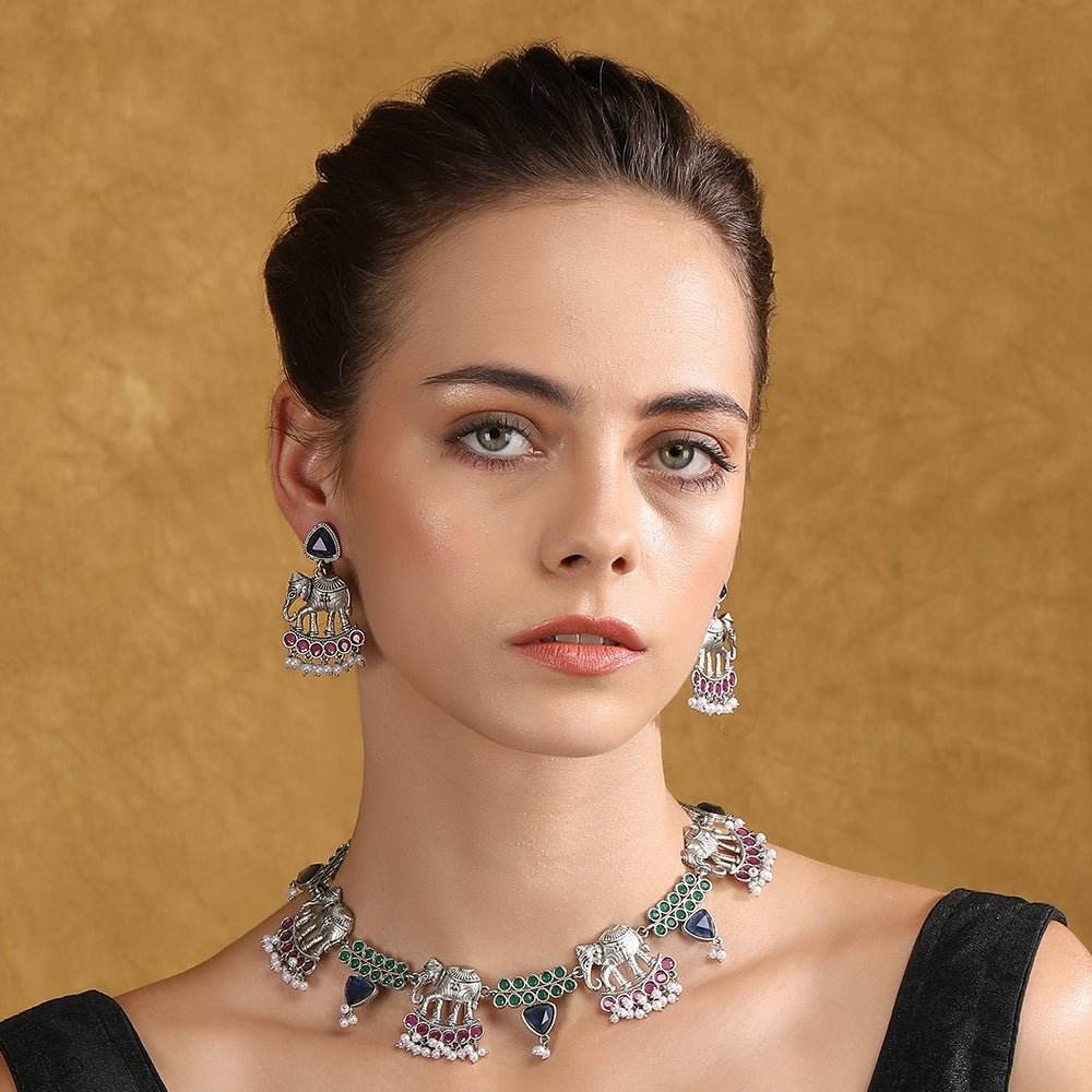 Silver Plated Stone Studded Jewellery Set pair of matching drop earrings, each secured with a post-and-back closure - Auraa Trends