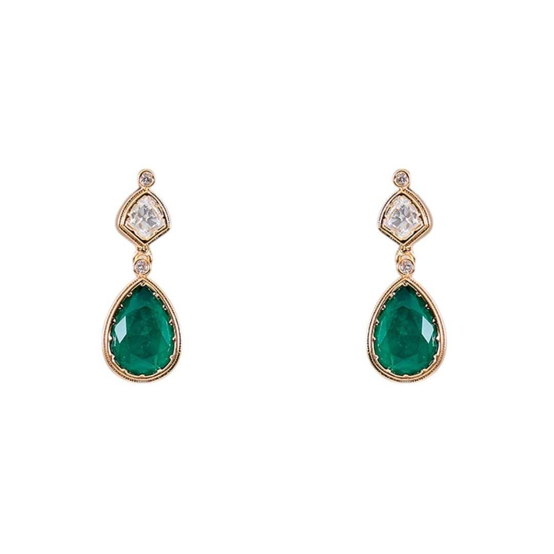 Sophisticated Kundan Necklace Set with Emerald Green Drop Pair of Matching Earrings - Auraa Trends