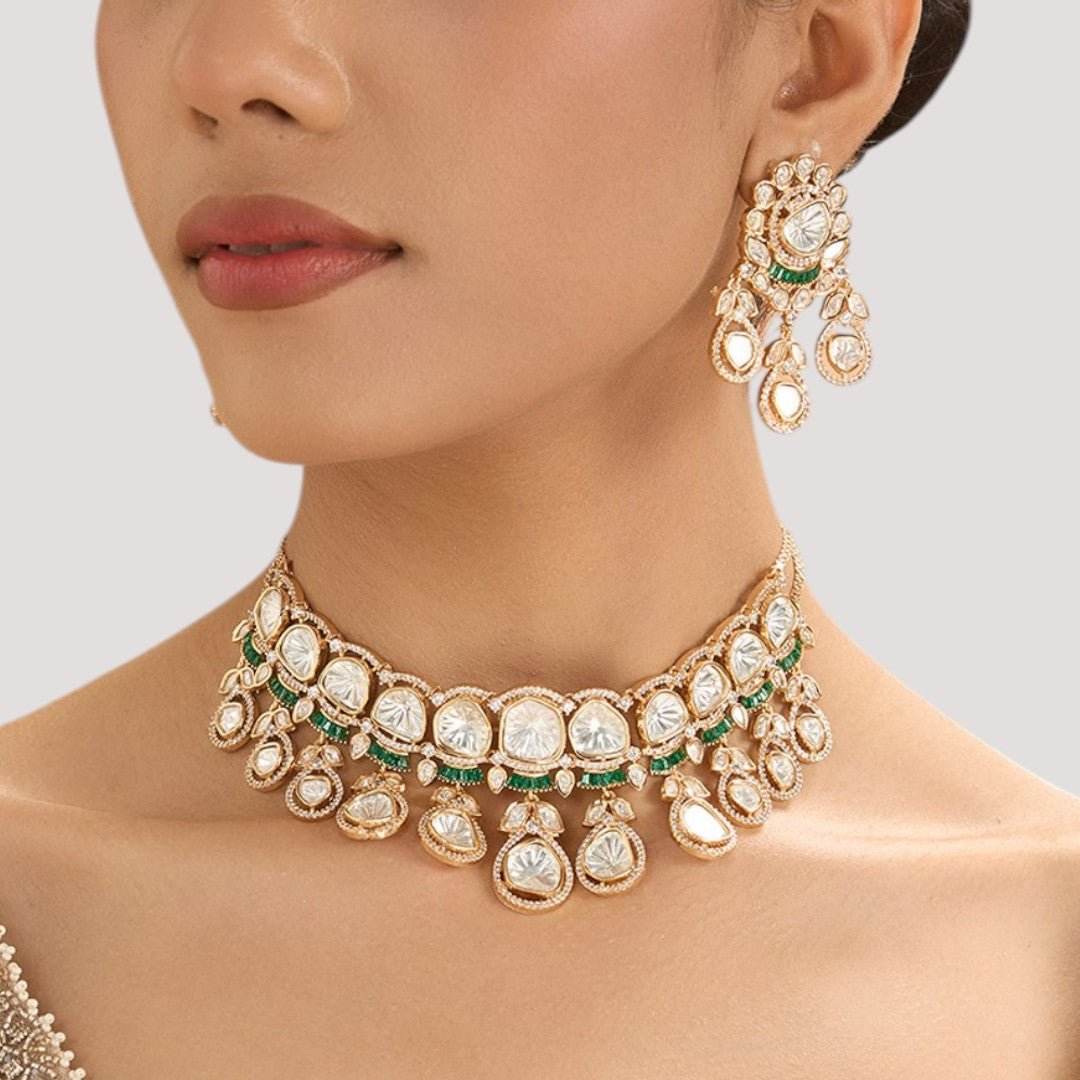 Stunning Gold-Plated Kundan Bridal Jewelry Set with Choker, Earrings Maang Tikka - Auraa Trends