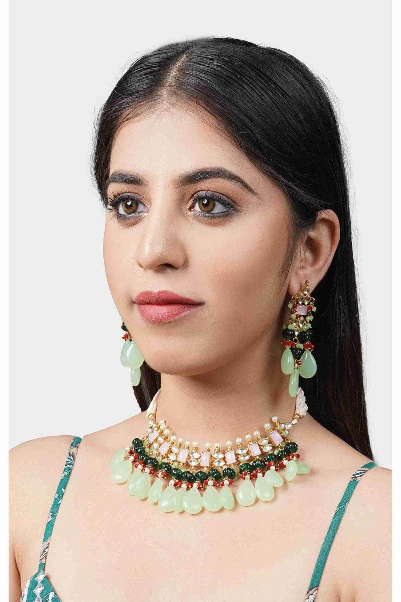 Stunning Gold Plated Kundan Necklace Set - Auraa Trends