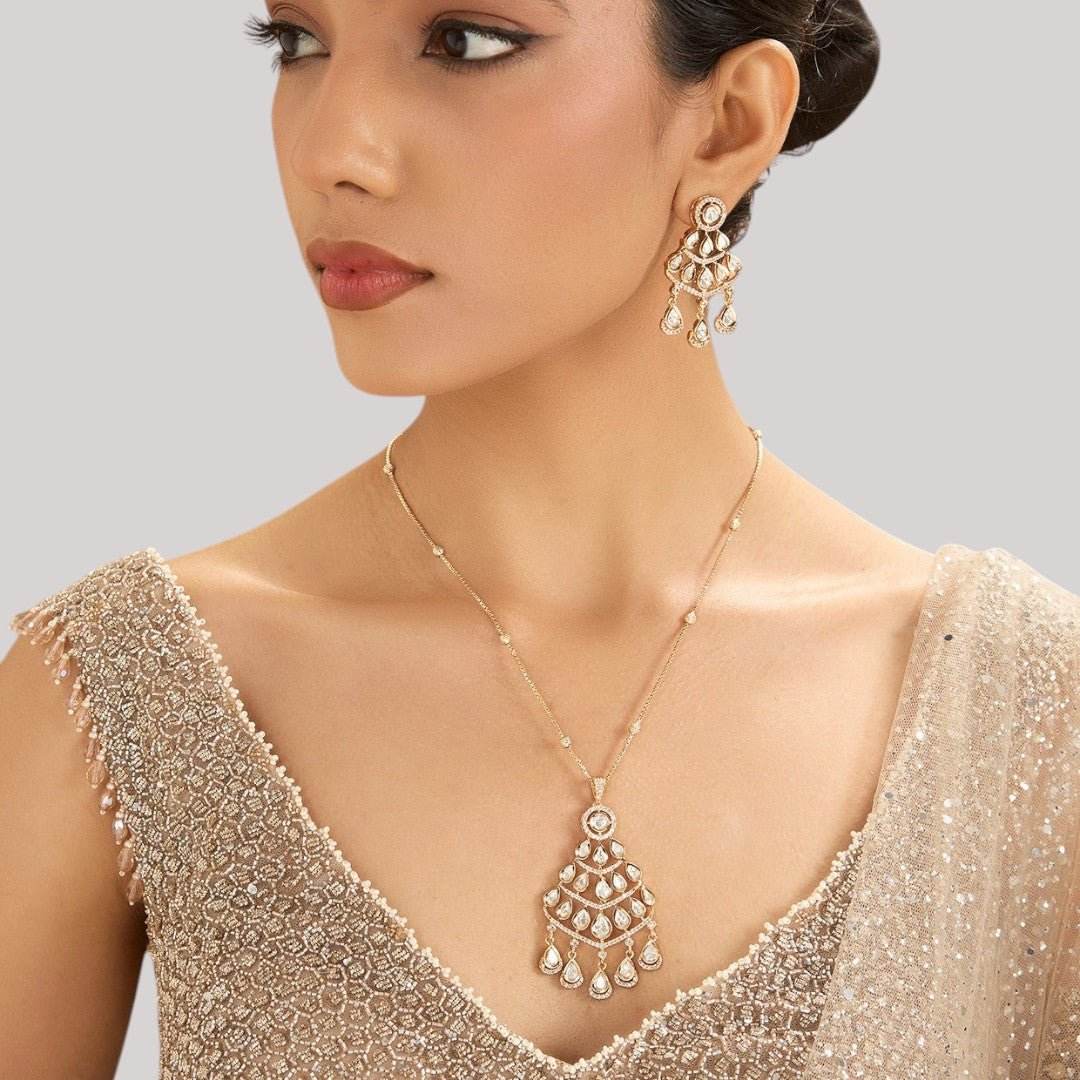 Timeless Kundan Necklace Set – Dainty Chain with Complementary Earrings - Auraa Trends