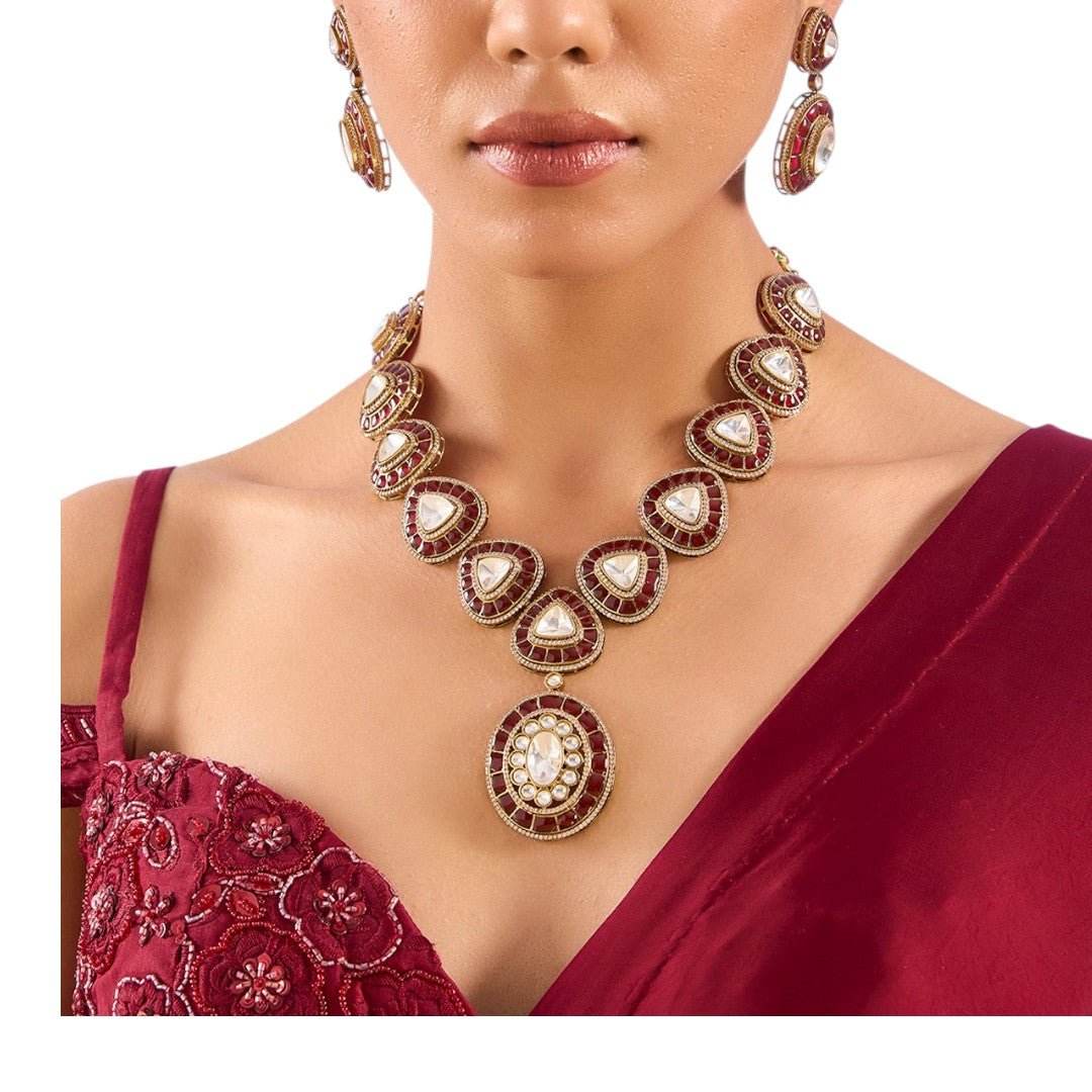 Timeless Red & Kundan Teardrop Necklace Set with Oval Pendant - Auraa Trends