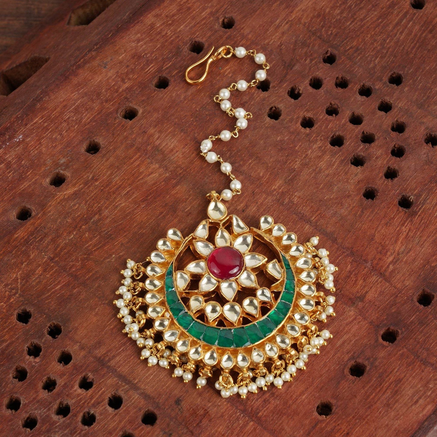 Traditional Kundan & Pearl Maangtikka – Bridal Jewelry - Auraa Trends