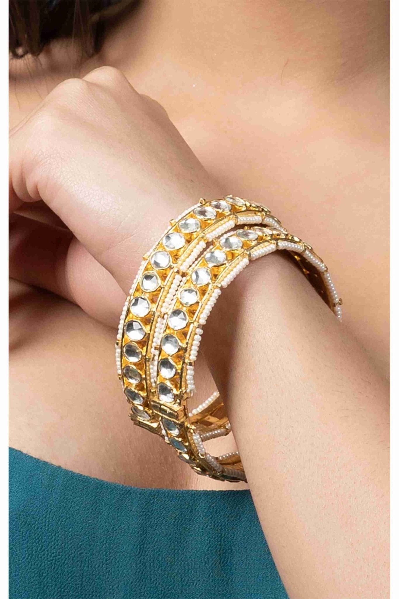 Traditional Moissanite Gold-Tone Kundan Bracelet - Auraa Trends - Bracelet - Traditional Moissanite Gold-Tone Kundan Bracelet
