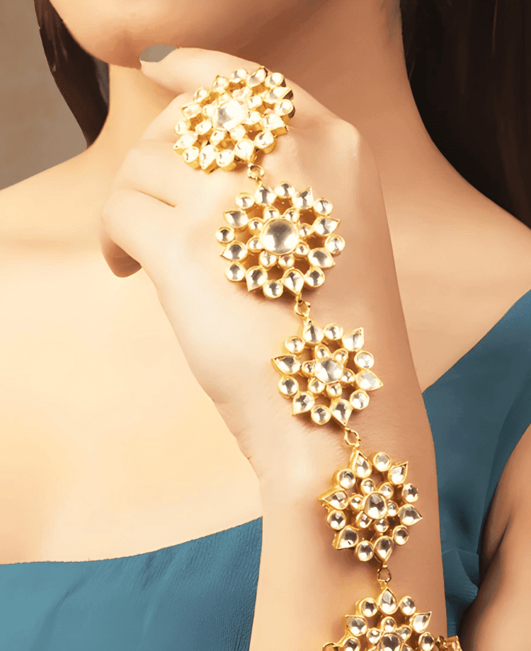 Hathphool - Auraa Trends