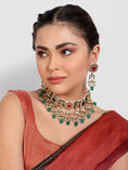 Load image into Gallery viewer, Kundan Choker Necklace Set
