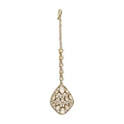 Shop an antique gold finish Victorian kundan maang tikka with polki-style stones at Auraa Trends. Perfect for brides, weddings and festive occasions.