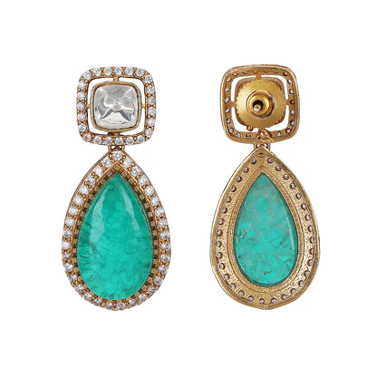 Elegant Emerald and Diamond Necklace Set with Earrings